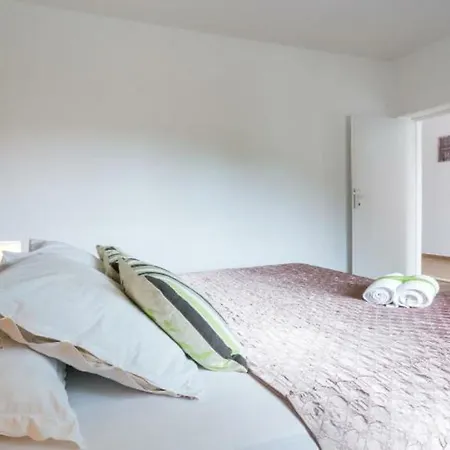 Klepo Apartment *