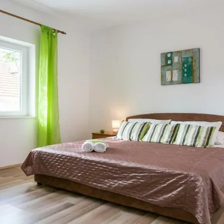 Apartment Klepo *
